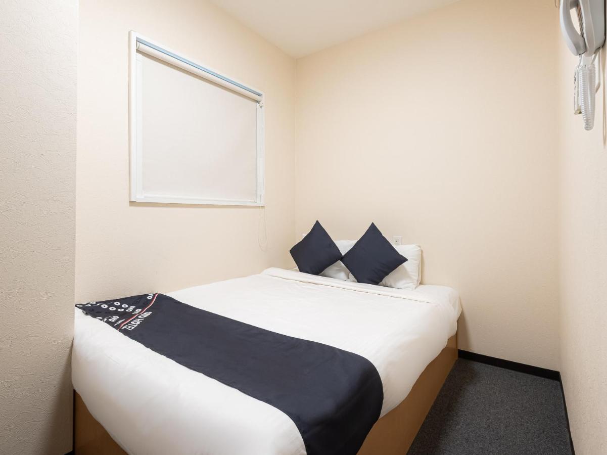 Oyo Hotel Plaza In Namba Minami Osaka Zewnętrze zdjęcie